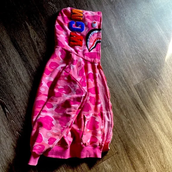 I am selling a Pink bape jacket. Size large. It is very cool&pretty - Picture 2 of 2